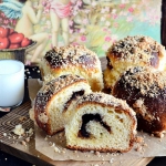 Drożdżowe bułki z...