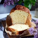 Słodki chleb drożdżowy