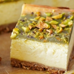 Sernik pistacjowy