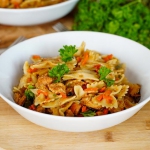 Makaron z kurczakiem po...