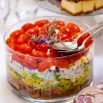 Warstwowa sałatka z...