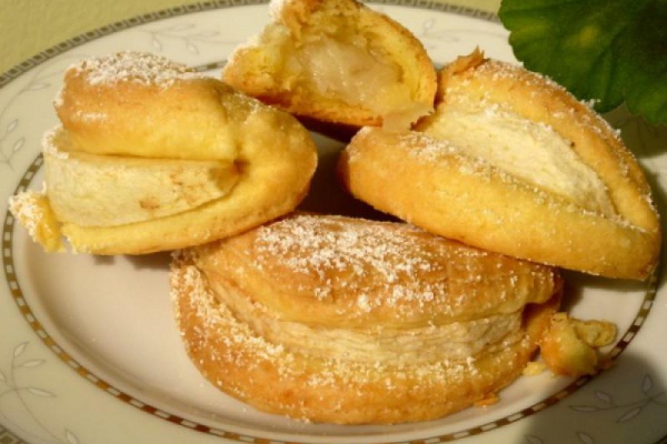 Ciastka krucho-drożdżowe z jabłkami