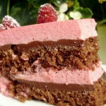 Tort malinowo-czekoladowy