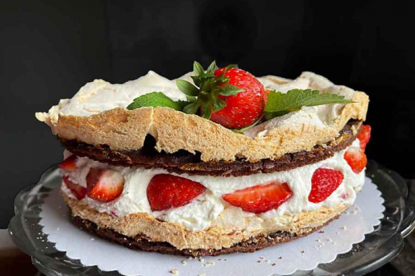 Tort – czekolado-truskawkowe gruzy