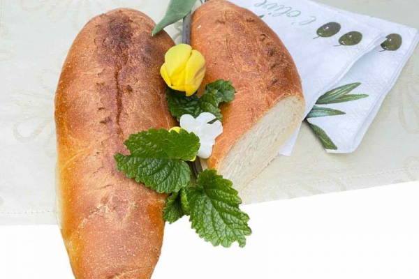 Chleb-Bánh mì