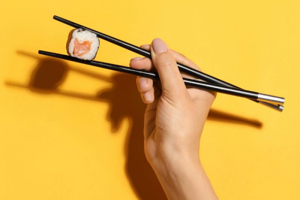 Jak jeść pałeczkami Sushi i nie tylko!