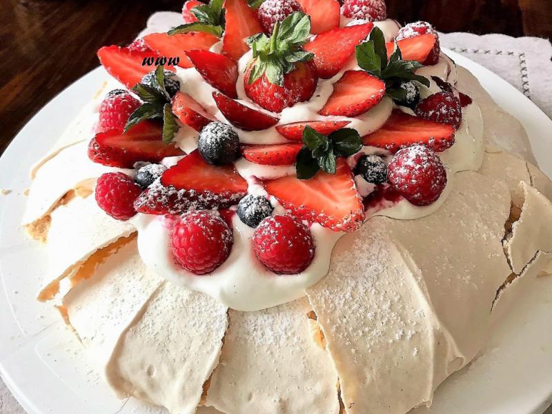 Beza królowa deserów