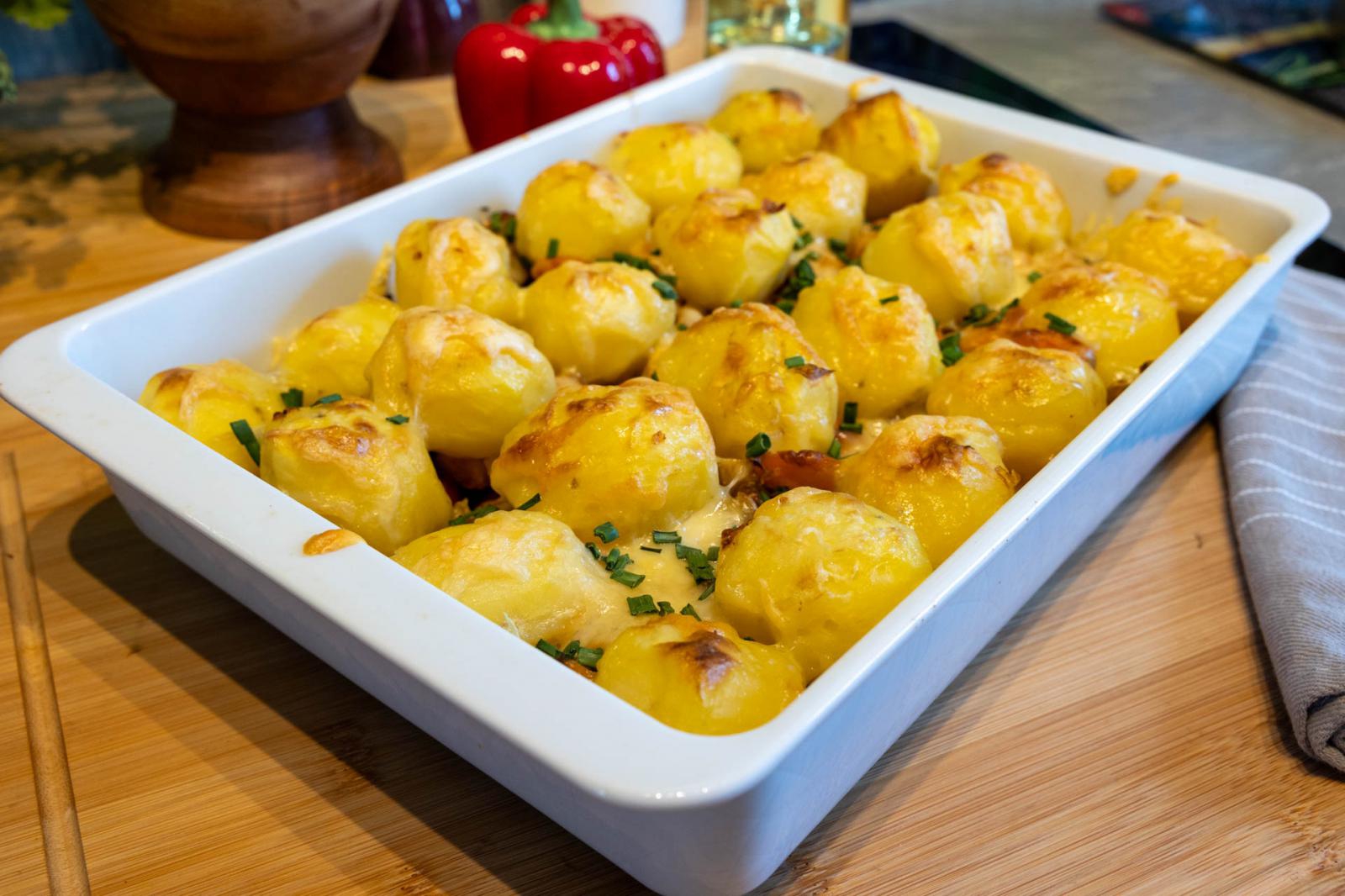 Zapiekanka z młodych ziemniaków