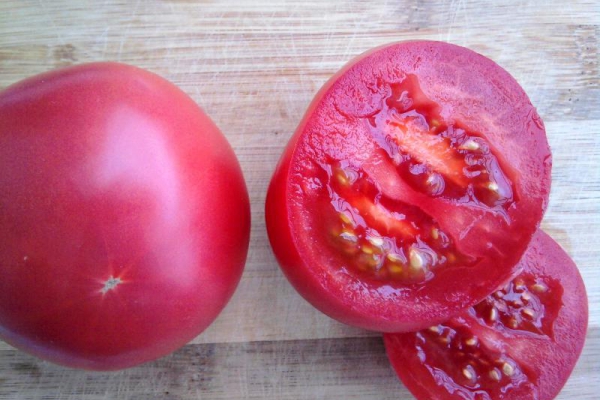 Pomidor malinowy