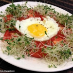 Jajka z pomidorami