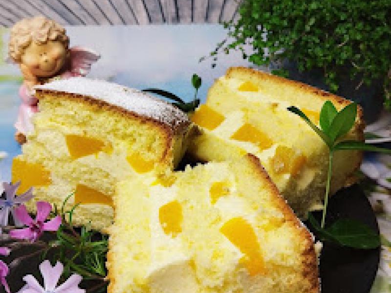Duży biszkopt z 8 jaj bez proszku do pieczenia z masą budyniową z żółtkami i kaszą manną