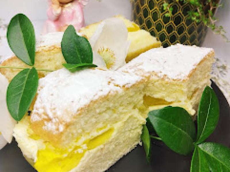 Ciasto biszkoptowe z pysznym swojskim kremem i galaretkami