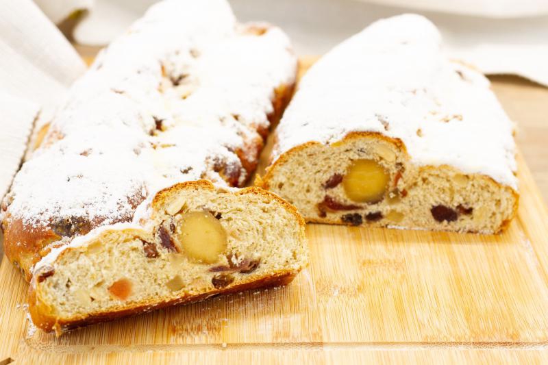 Stollen – świąteczny słodki chleb niemiecki