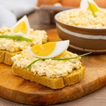 Pasta jajeczna z fetą