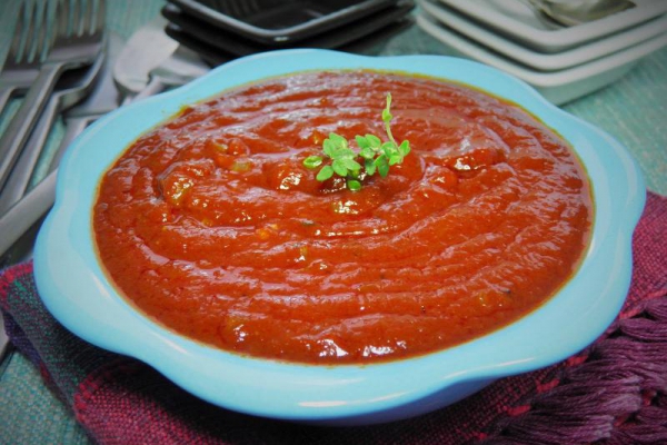 Doskonały sos pomidorowy do pizzy i zapiekanek