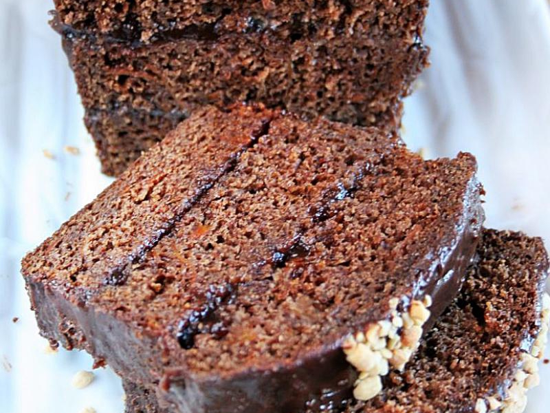 Marchewkowe ciasto korzenne z powidłami