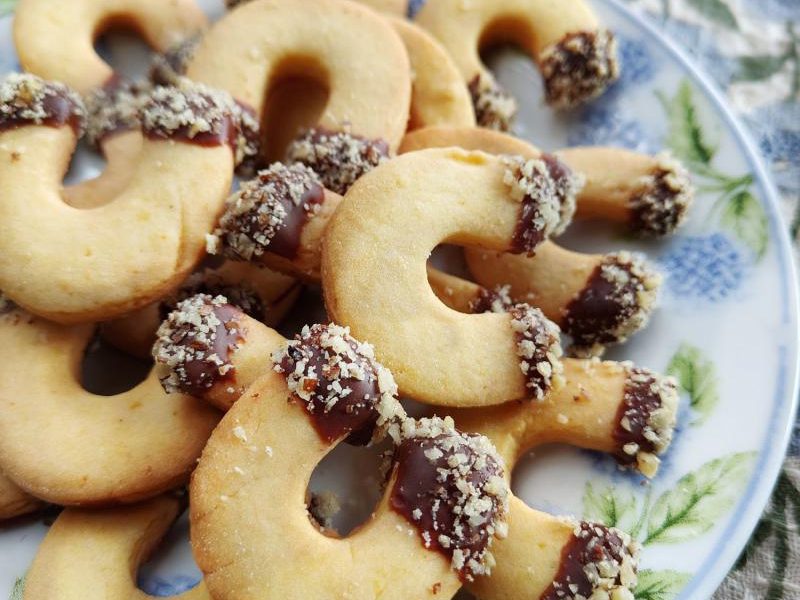 Kruche podkówki z czekoladą