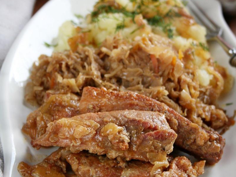 Aromatyczna szynka pieczona w cebuli