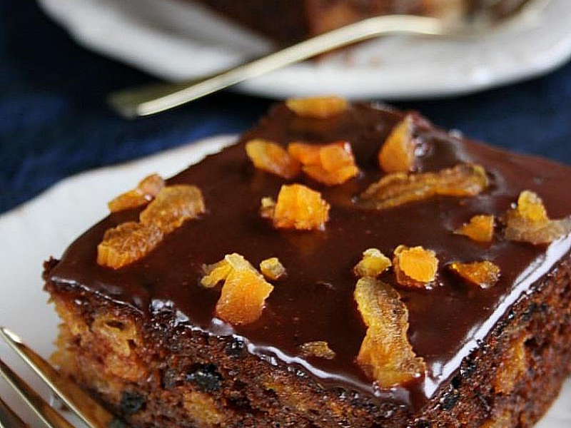 Ciasto marchewkowe z czekoladą i bakaliami