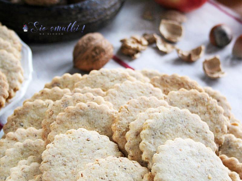 Ciasteczka z orzechami włoskimi