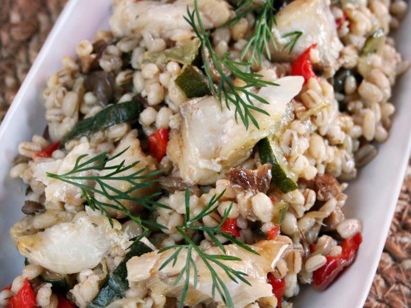 Kasza pęczak z boczniakami i dorszem