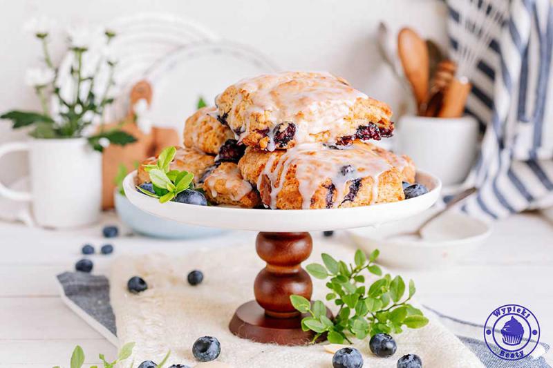 Bułeczki scones z borówkami