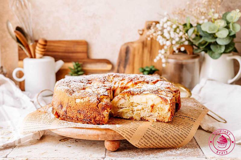 Migdałowe ciasto z jabłkami