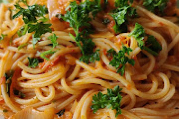 Spaghetti z Czerwonym Pesto