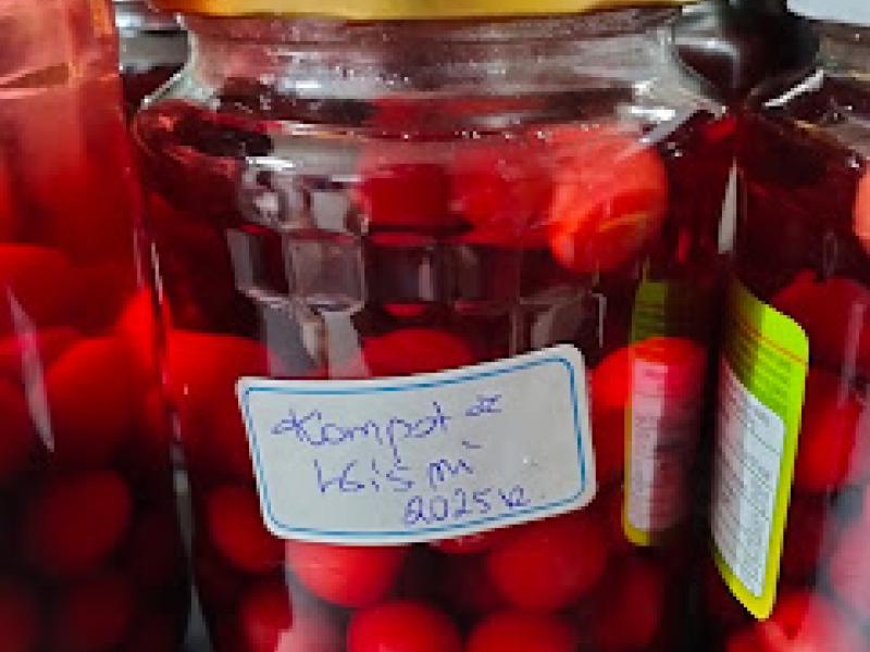 Kompot Wiśniowy na Zimę do Słoika