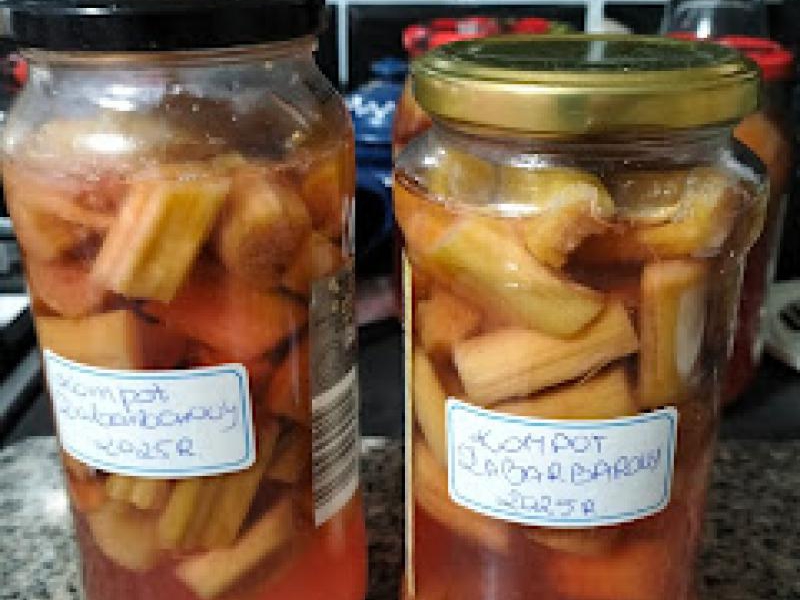 Kompot Rabarborowy