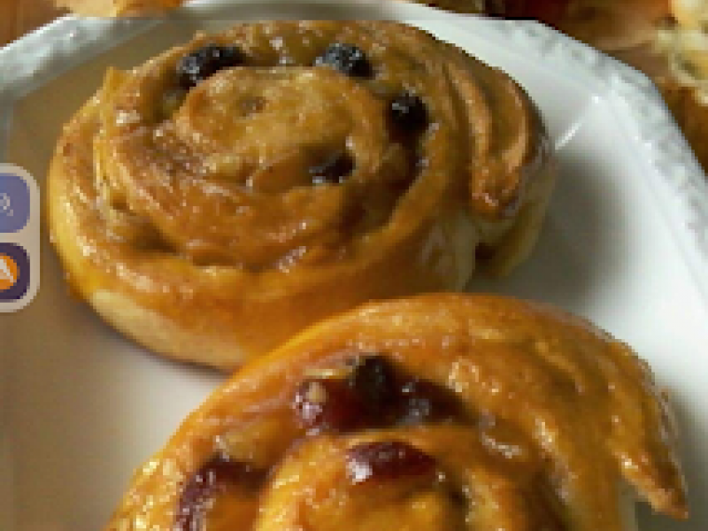 Szneki z Bakaliami: Słodka Podróż Przez Tradycję