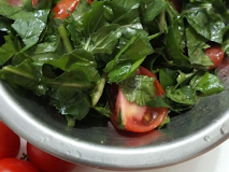 Prosta Sałatka ze Szpinaku