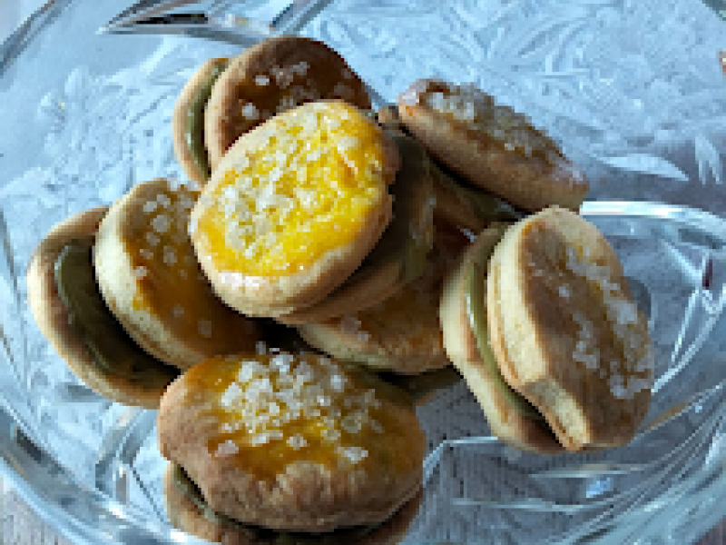 Kruche Ciasteczka z Kremem Pistacjowym