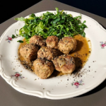 Keto Klopsiki w Sosie