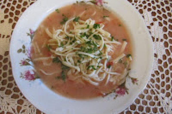 Zupa pomidorowa ze śmietaną