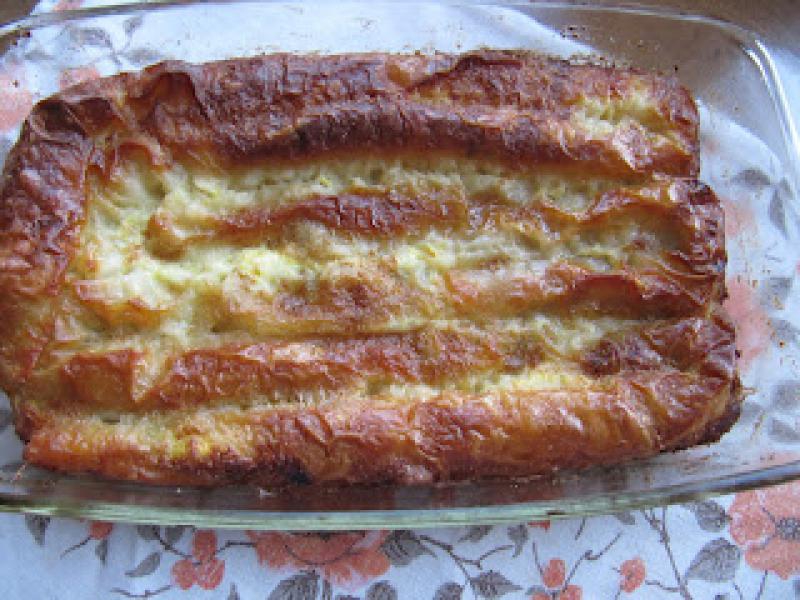 Zapiekanka z ciasta filo z mielonym mięsem