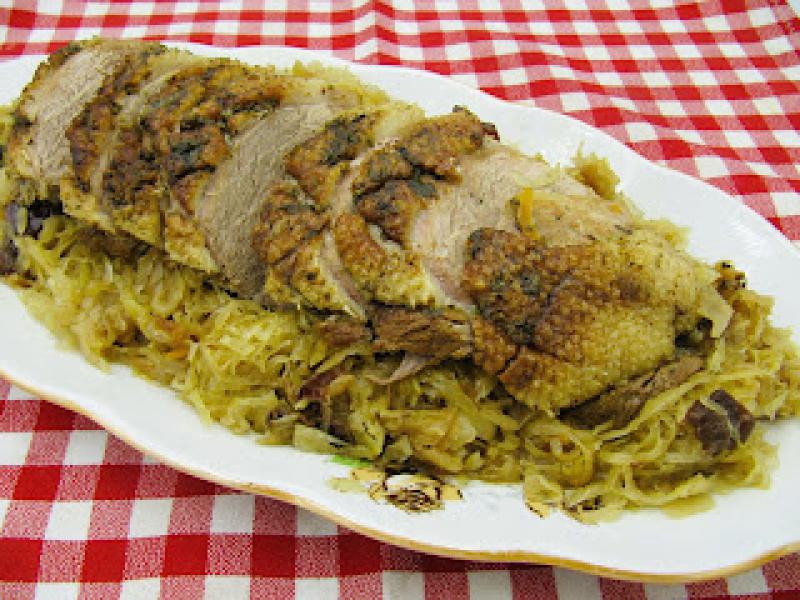 Pierś z kaczki na kapuście kiszonej