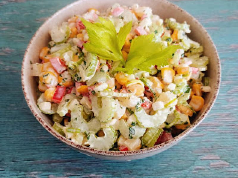 Sałatka z selera naciowego