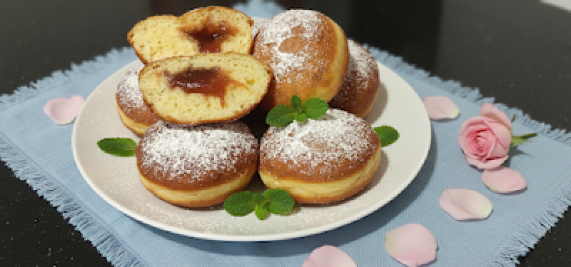 Idealne mięciutkie i puszyste pączki jak z piekarni