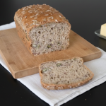 Domowy chleb z ziarnami...