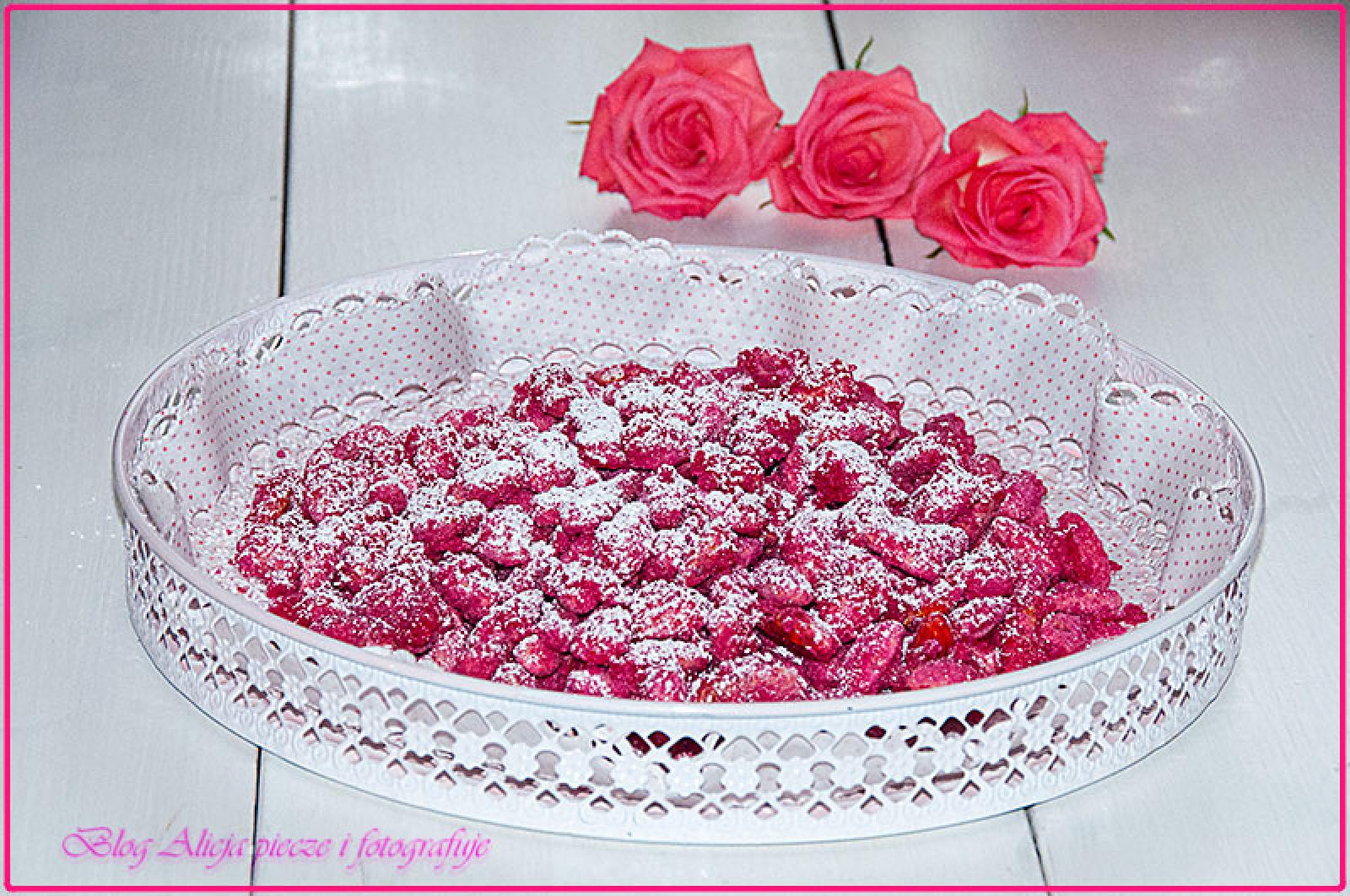 Migdały w różowym cukrze