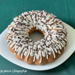Babka z ciemnymi...