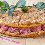Bezowy tort malinowy