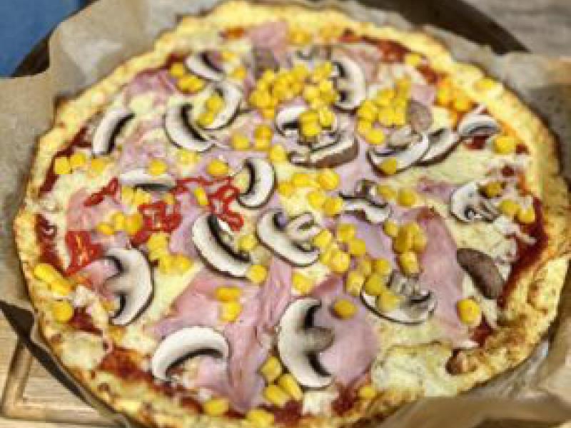 Pizza na spodzie z kalafiora z Thermomix