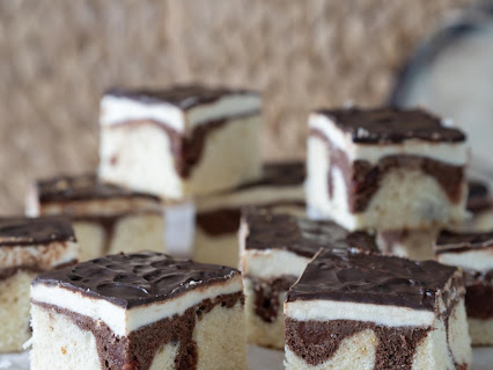 DONAUWELLE, CZYLI FALE DUNAJU