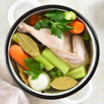 Rosół – gotować pod...