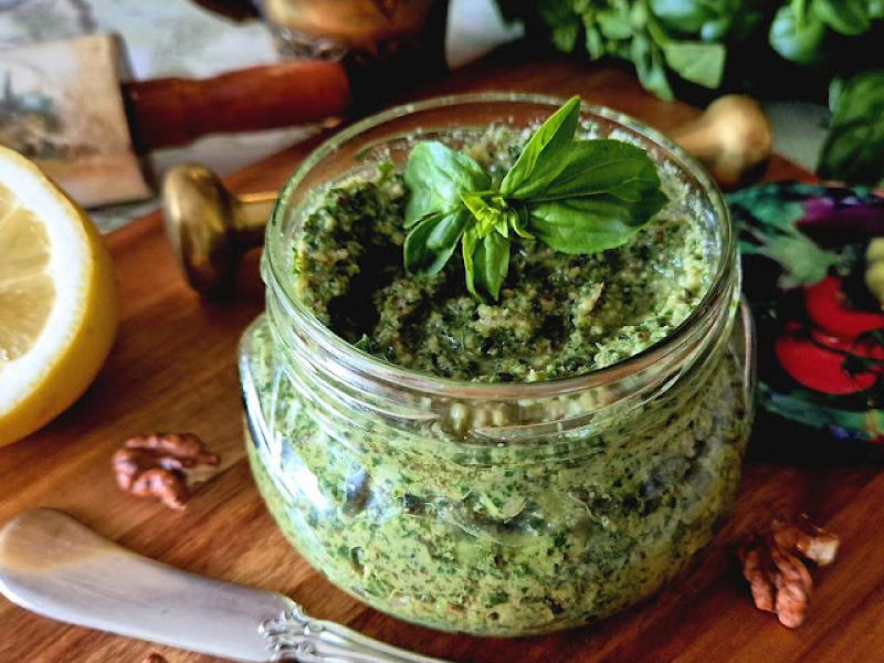 Pesto bazyliowe
