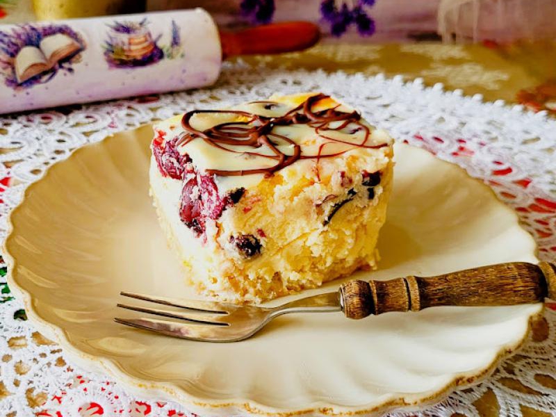 Sernik babuni z wiśniami