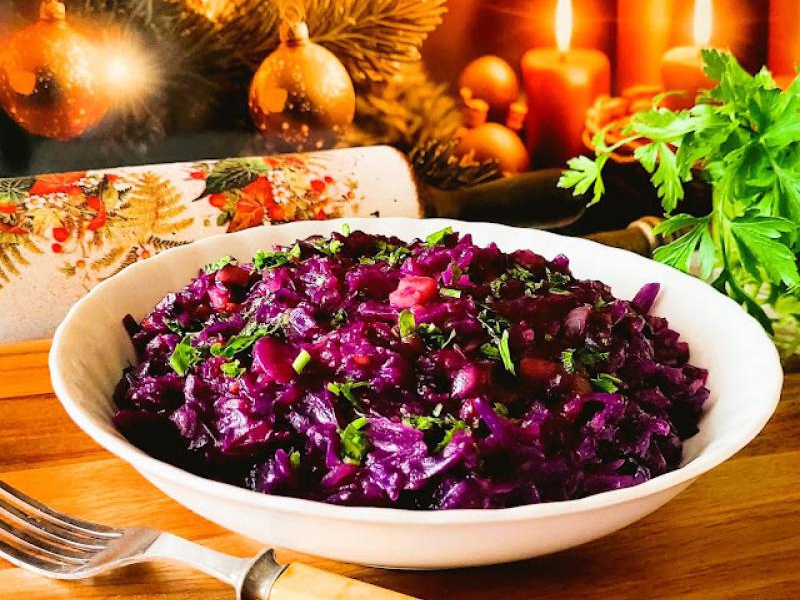 Kapusta czerwona zasmażana z boczkiem