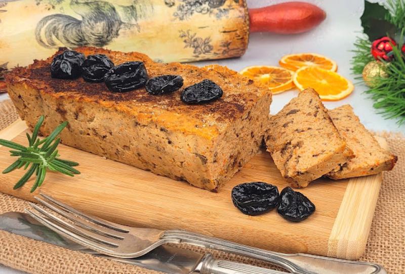 Pasztet z suszoną śliwką